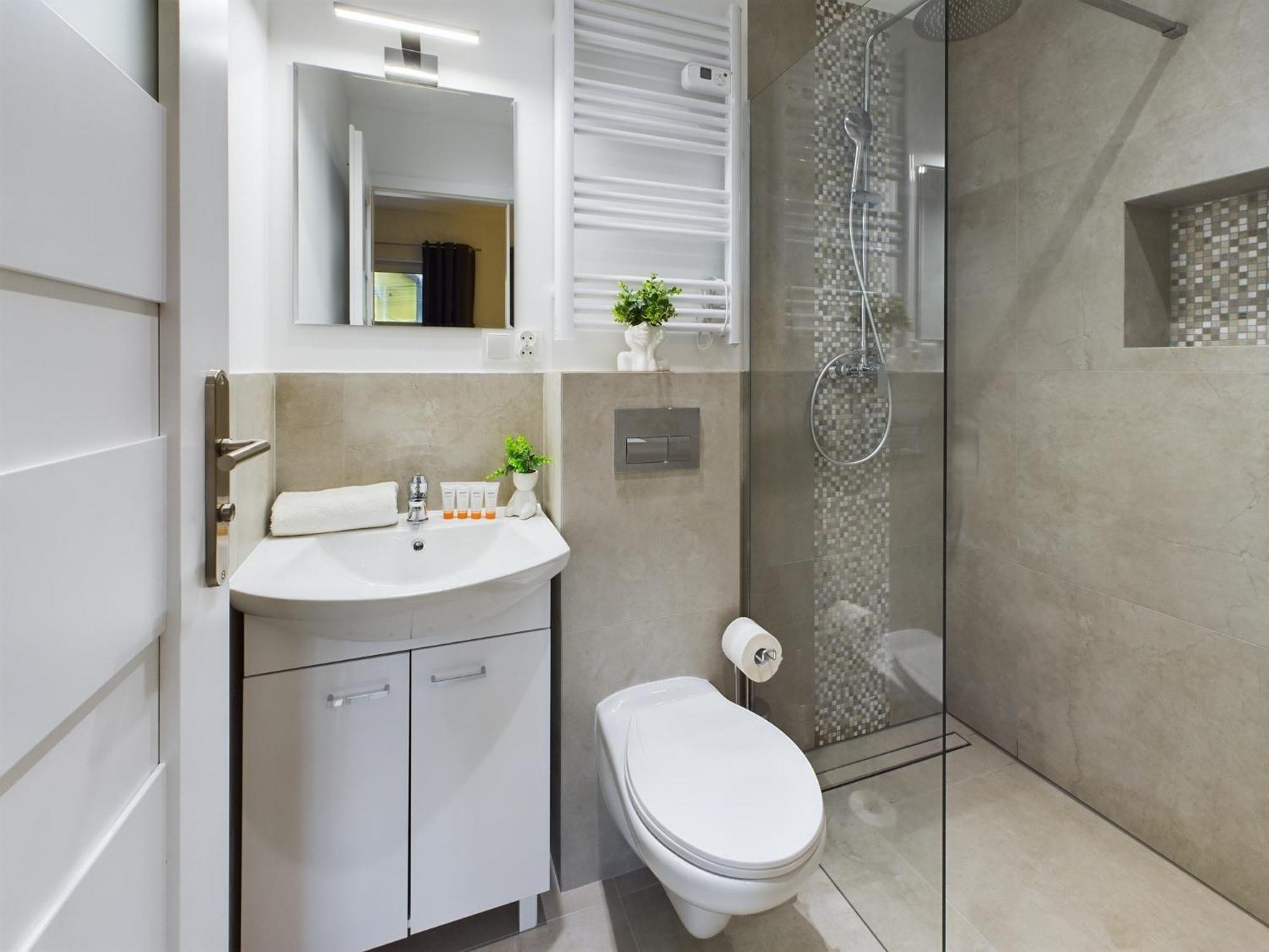 Apartment With Parking And Garden Near Chopin Airport By Renters